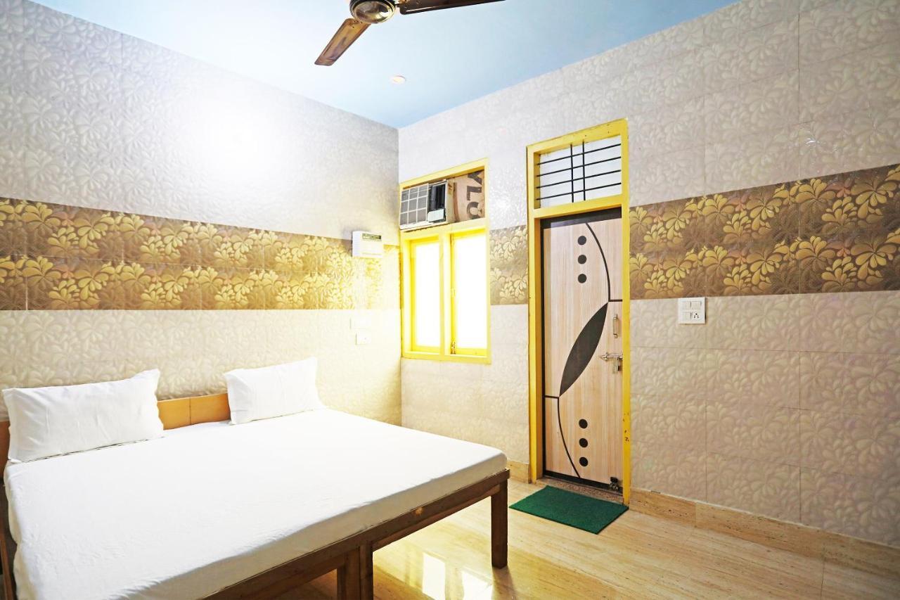 Hotel Oyo 44361 Shri Lajjaram Ashram Vrindāvan Exterior foto