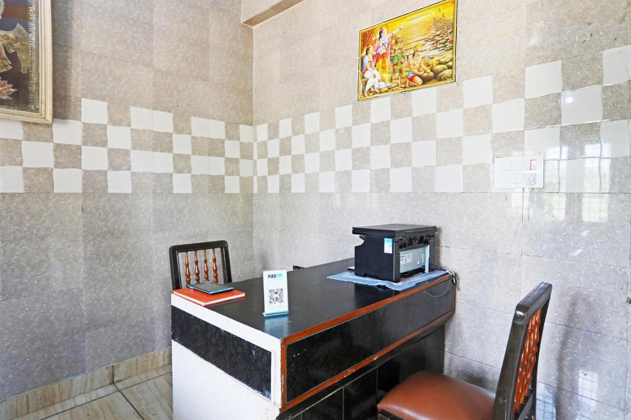 Hotel Oyo 44361 Shri Lajjaram Ashram Vrindāvan Exterior foto